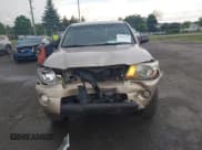 ✅ 2008 Toyota Tacoma • VIN: 5TEMU52N48Z472256 • Lot: 42601232. Wystawiony na IAAI z przebiegiem 304 330 mil. Bezpłatny archiwum sprzedaży aukcyjnych z USA i szczegółowy raport historii pojazdu na DreamBid. Zdjęcie 12.