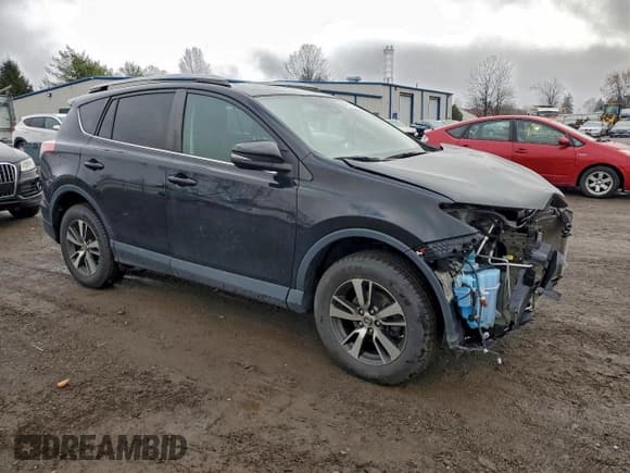 ✅ 2018 Toyota RAV4 XLE • VIN: 2T3RFREV5JW719031 • Лот: 94238525. Опубликован ранее на Copart с пробегом 127 277 миль. Бесплатный доступ к архиву аукционных продаж из США и подробный отчёт об истории автомобиля на DreamBid. Изображение 4.