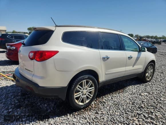 ✅ 2021 Chevrolet Traverse 1LT • VIN: 1GNKRGED9BJ102954 • Lot: 83990975. Listed on Copart with 196,552 mi. Free auction sales archive from the USA and detailed vehicle history report at DreamBid. Image 3.