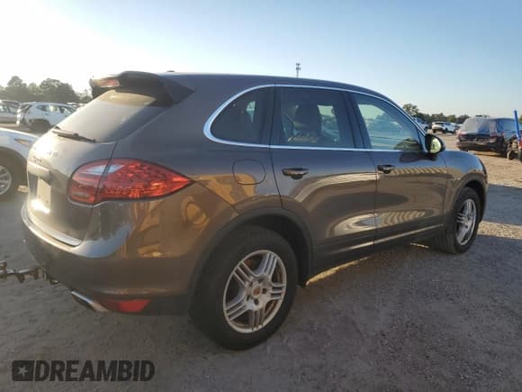 ✅ 2013 Porsche Cayenne Diesel • VIN: WP1AF2A2XDLA41642 • Lot: 81981125. Listed on Copart with 178,614 mi. Free auction sales archive from the USA and detailed vehicle history report at DreamBid. Image 3.
