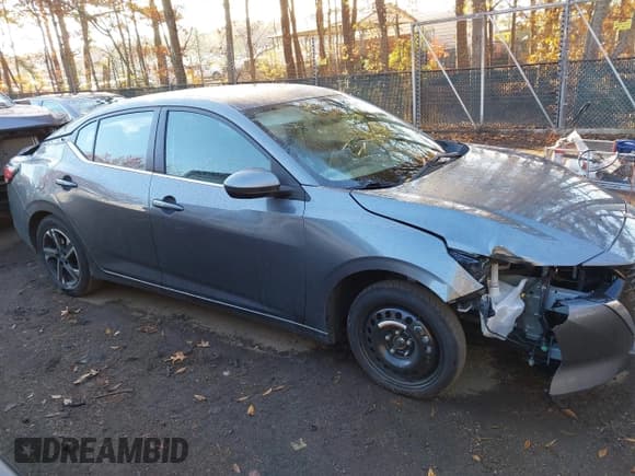 ✅ 2025 Nissan Sentra SV • VIN: 3N1AB8CV9SY263362 • Lot: 43736644. Wystawiony na IAAI z przebiegiem 19 272 mil. Bezpłatny archiwum sprzedaży aukcyjnych z USA i szczegółowy raport historii pojazdu na DreamBid. Zdjęcie 13.