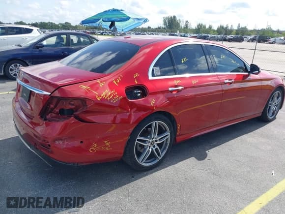 ✅ 2020 Mercedes-Benz E 350 • VIN: WDDZF8DB1LA747787 • Lot: 42310513. Listed on IAAI with 64,707 mi. Free auction sales archive from the USA and detailed vehicle history report at DreamBid. Image 6.