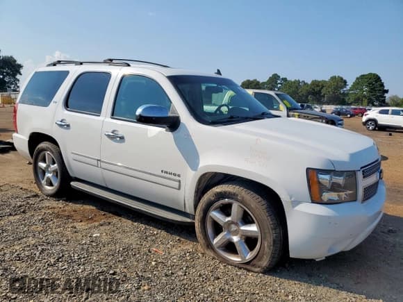 ✅ 2012 Chevrolet Tahoe LTZ • VIN: 1GNSCCE0XCR217010 • Lot: 80916105. Listed on Copart with 261,878 mi. Free auction sales archive from the USA and detailed vehicle history report at DreamBid. Image 4.