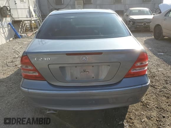 ✅ 2004 Mercedes-Benz C 230 Kompressor • VIN: WDBRF40J34F537291 • Lot: 84292144. Listed on Copart with 199,990 mi. Free auction sales archive from the USA and detailed vehicle history report at DreamBid. Image 6.