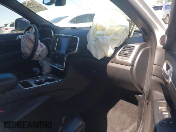 ✅ 2015 Jeep Grand Cherokee Altitude • VIN: 1C4RJEAG4FC815743 • Lot: 41815095. Wystawiony na IAAI z przebiegiem 106 867 mil. Bezpłatny archiwum sprzedaży aukcyjnych z USA i szczegółowy raport historii pojazdu na DreamBid. Zdjęcie 5.