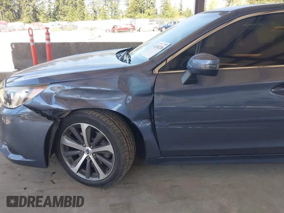 ✅ 2016 Subaru Legacy Limited • VIN: 4S3BNEN68G3021059 • Lot: 43240238. Wystawiony na IAAI z przebiegiem 114 029 mil. Bezpłatny archiwum sprzedaży aukcyjnych z USA i szczegółowy raport historii pojazdu na DreamBid. Zdjęcie 6.