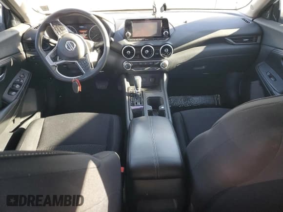 ✅ 2021 Nissan Sentra S • VIN: 3N1AB8BV1MY211163 • Lot: 92674015. Wystawiony na Copart z przebiegiem 53 985 mil. Bezpłatny archiwum sprzedaży aukcyjnych z USA i szczegółowy raport historii pojazdu na DreamBid. Zdjęcie 8.