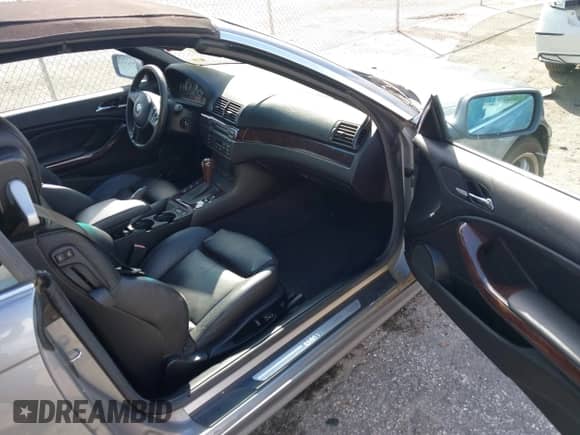 2006 BMW 3 Series 330Ci with VIN WBABW53406PL54200, listed as a IAAI auction lot 43521755 with 88,200 mi miles and . Bid and sale history available at DreamBid. Image 5.