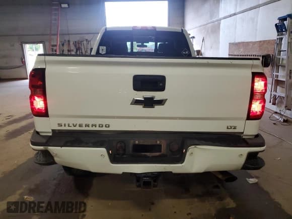 ✅ 2019 Chevrolet Silverado 2500HD LTZ • VIN: 1GC1KTEG2KF135941 • Lot: 84884205. Wystawiony na Copart z przebiegiem 154 395 mil. Bezpłatny archiwum sprzedaży aukcyjnych z USA i szczegółowy raport historii pojazdu na DreamBid. Zdjęcie 6.