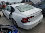 ✅ 2022 Volvo S90 • VIN: LVY062ML9NP263674 • Лот: 75642304. Опубликован ранее на Copart с пробегом Не указан. Бесплатный доступ к архиву аукционных продаж из США и подробный отчёт об истории автомобиля на DreamBid. Изображение 2.