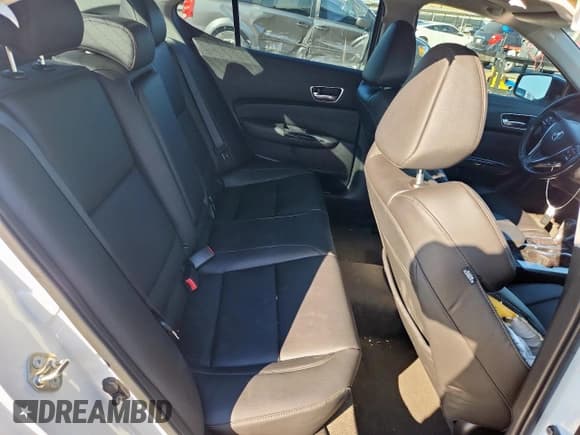 ✅ 2018 Acura TLX • VIN: 19UUB1F34JA011390 • Lot: 91923195. Listed on Copart with 116,546 mi. Free auction sales archive from the USA and detailed vehicle history report at DreamBid. Image 10.