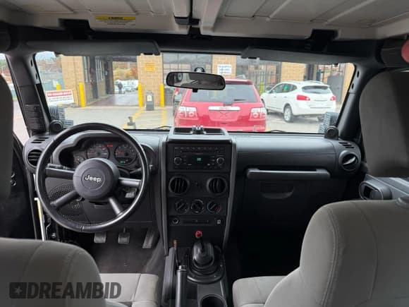 ✅ 2008 Jeep Wrangler X • VIN: 1J4FA24168L582227 • Лот: 91372615. Опубликован ранее на Copart с пробегом Не указан. Бесплатный доступ к архиву аукционных продаж из США и подробный отчёт об истории автомобиля на DreamBid. Изображение 9.
