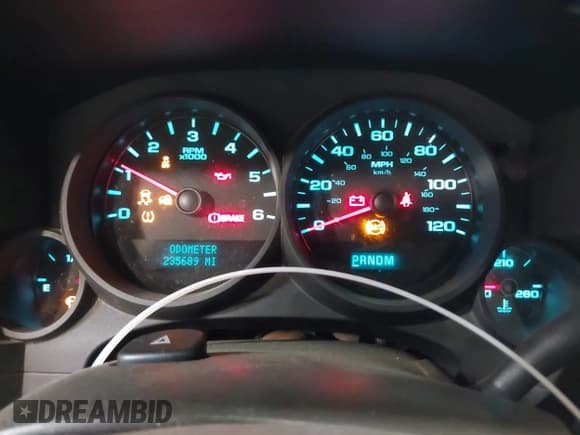 ✅ 2013 Chevrolet Silverado 1500 Work Truck • VIN: 1GCNKPE03DZ299311 • Lot: 42930967. Wystawiony na IAAI z przebiegiem 235 689 mil. Bezpłatny archiwum sprzedaży aukcyjnych z USA i szczegółowy raport historii pojazdu na DreamBid. Zdjęcie 7.