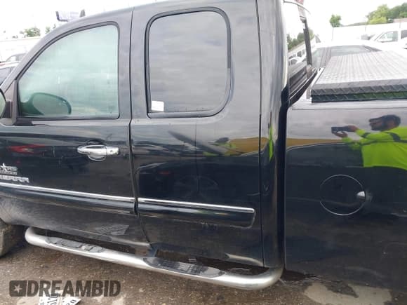 ✅ 2011 GMC Sierra 1500 SLE • VIN: 1GTR1VE02BZ118754 • Lot: 42216895. Wystawiony na IAAI z przebiegiem 157 934 mil. Bezpłatny archiwum sprzedaży aukcyjnych z USA i szczegółowy raport historii pojazdu na DreamBid. Zdjęcie 15.