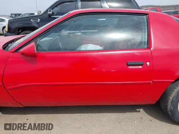 ✅ 1986 Chevrolet Camaro • VIN: 1G1FP87S4GL127220 • Lot: 41791198. Listed on IAAI with 46,404 mi. Free auction sales archive from the USA and detailed vehicle history report at DreamBid. Image 14.