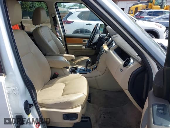 ✅ 2012 Land Rover LR4 Lux • VIN: SALAK2D45CA650604 • Лот: 42328089. Опубликован ранее на IAAI с пробегом 161 037 миль. Бесплатный доступ к архиву аукционных продаж из США и подробный отчёт об истории автомобиля на DreamBid. Изображение 5.