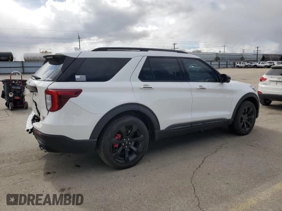 ✅ 2023 Ford Explorer ST • VIN: 1FM5K8GCXPGA12863 • Lot: 51320705. Wystawiony na Copart z przebiegiem 28 166 mil. Bezpłatny archiwum sprzedaży aukcyjnych z USA i szczegółowy raport historii pojazdu na DreamBid. Zdjęcie 3.