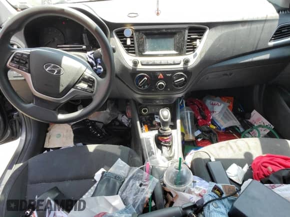 2019 Hyundai Accent SE z VIN 3KPC24A35KE077268, wystawiony jako Copart lot #56708813 z przebiegiem 59 431 mil mil oraz . Historia ofert i sprzedaży dostępna na DreamBid. Obrazek 8.