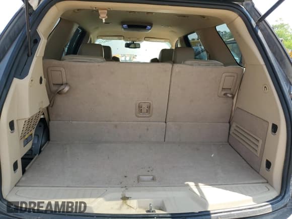 ✅ 2010 Saturn Outlook • VIN: 5GZLRVED9AJ206472 • Lot: 60064315. Wystawiony na Copart z przebiegiem 173 790 mil. Bezpłatny archiwum sprzedaży aukcyjnych z USA i szczegółowy raport historii pojazdu na DreamBid. Zdjęcie 6.