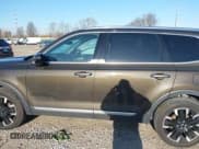 ✅ 2023 Kia Telluride SX Prestige X-Line • VIN: 5XYP5DGC1PG357568 • Lot: 41836148. Wystawiony na IAAI z przebiegiem 27 194 mil. Bezpłatny archiwum sprzedaży aukcyjnych z USA i szczegółowy raport historii pojazdu na DreamBid. Zdjęcie 15.