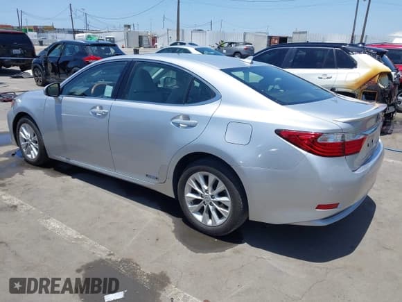 ✅ 2014 Lexus ES 300h • VIN: JTHBW1GG3E2048571 • Lot: 42559478. Listed on IAAI with 48,225 mi. Free auction sales archive from the USA and detailed vehicle history report at DreamBid. Image 3.