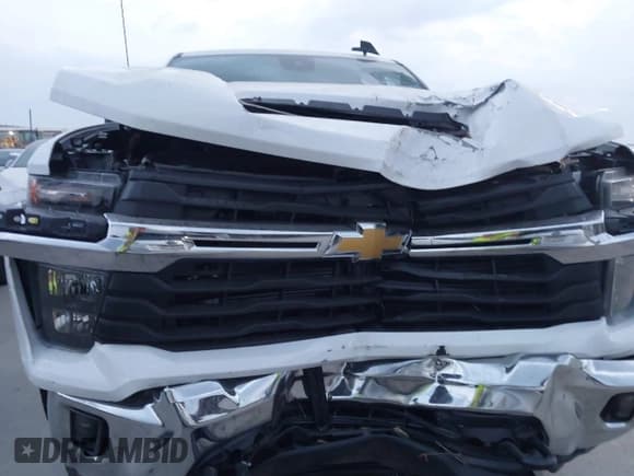 ✅ 2025 Chevrolet Silverado 2500HD LT • VIN: 2GC1KNEY5S1228495 • Лот: 43602216. Опубликован ранее на IAAI с пробегом 4 940 миль. Бесплатный доступ к архиву аукционных продаж из США и подробный отчёт об истории автомобиля на DreamBid. Изображение 12.