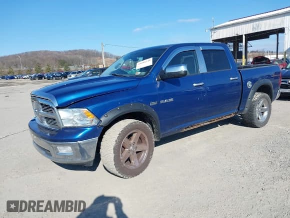 ✅ 2009 Dodge 1500 SLT • VIN: 1D3HV13T89S793671 • Lot: 41688240. Wystawiony na IAAI z przebiegiem 264 173 mil. Bezpłatny archiwum sprzedaży aukcyjnych z USA i szczegółowy raport historii pojazdu na DreamBid. Zdjęcie 2.