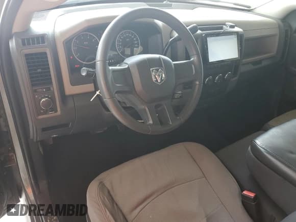 ✅ 2009 Dodge 1500 TRX • VIN: 1D3HV18P69S759479 • Lot: 65589175. Wystawiony na Copart z przebiegiem 147 984 mil. Bezpłatny archiwum sprzedaży aukcyjnych z USA i szczegółowy raport historii pojazdu na DreamBid. Zdjęcie 8.