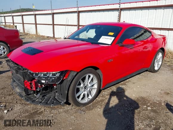 ✅ 2025 Ford Mustang GT • VIN: 1FA6P8CF6S5401536 • Lot: 43360548. Listed on IAAI with 5,813 mi. Free auction sales archive from the USA and detailed vehicle history report at DreamBid. Image 2.