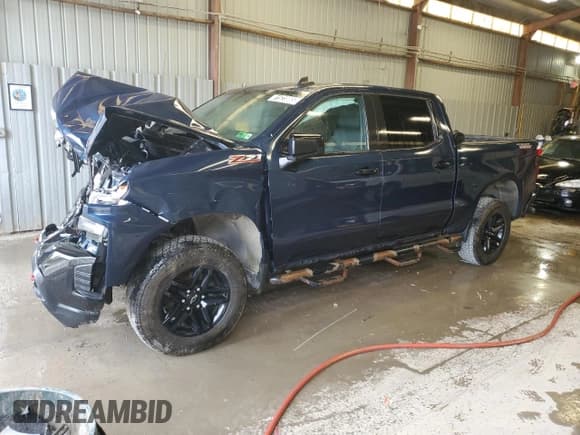 ✅ 2021 Chevrolet Silverado 1500 LT Trail Boss • VIN: 3GCPYFED3MG360323 • Lot: 81523885. Wystawiony na Copart z przebiegiem 115 670 mil. Bezpłatny archiwum sprzedaży aukcyjnych z USA i szczegółowy raport historii pojazdu na DreamBid. Zdjęcie 1.