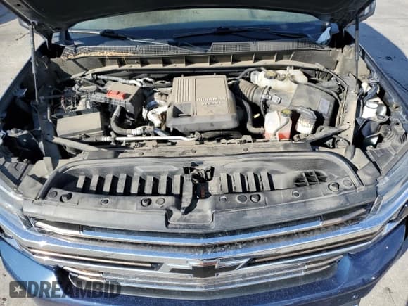 ✅ 2021 Chevrolet Silverado 1500 High Country • VIN: 1GCUYHET4MZ124799 • Lot: 64061145. Wystawiony na Copart z przebiegiem Nie podano. Bezpłatny archiwum sprzedaży aukcyjnych z USA i szczegółowy raport historii pojazdu na DreamBid. Zdjęcie 11.