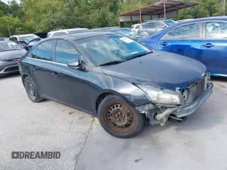 2011 Chevrolet Cruze 2LT с VIN 1G1PG5S98B7126435, выставлен на аукционе IAAI как лот 43402338 с пробегом 164 633 миль миль и . История ставок и продаж доступна на DreamBid. Изображение 1.