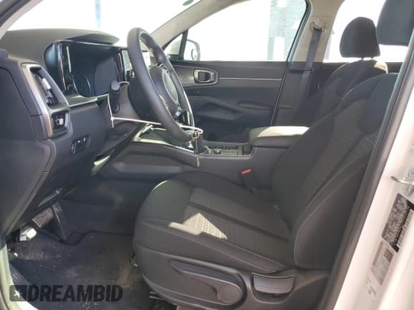 ✅ 2023 Kia Sorento LX • VIN: 5XYRG4LC5PG232114 • Лот: 86282905. Опубликован ранее на Copart с пробегом 23 494 миль. Бесплатный доступ к архиву аукционных продаж из США и подробный отчёт об истории автомобиля на DreamBid. Изображение 7.