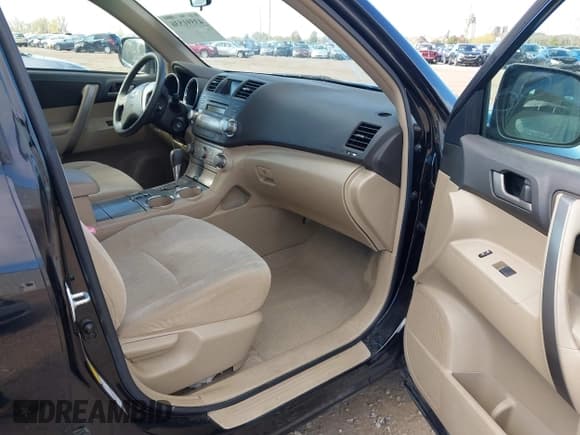 ✅ 2008 Toyota Highlander Sport • VIN: JTEES43A182069464 • Lot: 43591536. Listed on IAAI with 221,096 mi. Free auction sales archive from the USA and detailed vehicle history report at DreamBid. Image 5.