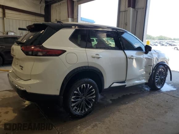 ✅ 2025 Nissan Rogue Platinum • VIN: JN8BT3DD5SW472732 • Lot: 63254425. Listed on Copart with 1,239 mi. Free auction sales archive from the USA and detailed vehicle history report at DreamBid. Image 3.