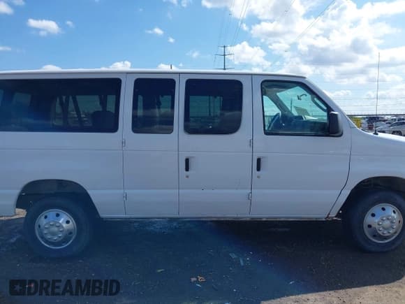 ✅ 2012 Ford Econoline Passenger XL • VIN: 1FBNE3BL2CDA36032 • Лот: 43532446. Опубликован ранее на IAAI с пробегом 80 359 миль. Бесплатный доступ к архиву аукционных продаж из США и подробный отчёт об истории автомобиля на DreamBid. Изображение 13.