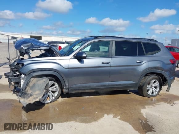 ✅ 2021 Volkswagen Atlas SE • VIN: 1V2HR2CA0MC587263 • Lot: 42815819. Listed on IAAI with 93,938 mi. Free auction sales archive from the USA and detailed vehicle history report at DreamBid. Image 15.