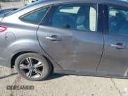 ✅ 2014 Ford Focus SE • VIN: 1FADP3F20EL357813 • Lot: 43568576. Wystawiony na IAAI z przebiegiem 181 447 mil. Bezpłatny archiwum sprzedaży aukcyjnych z USA i szczegółowy raport historii pojazdu na DreamBid. Zdjęcie 6.