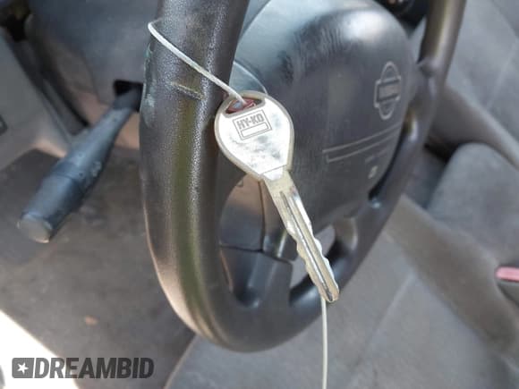 ✅ 2000 Nissan Frontier XE • VIN: 1N6DD26S8YC390900 • Lot: 39158710. Listed on IAAI with 235,840 mi. Free auction sales archive from the USA and detailed vehicle history report at DreamBid. Image 11.