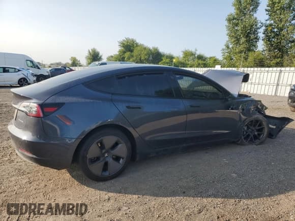 ✅ 2022 Tesla Model 3 Long Range • VIN: 5YJ3E1EB7NF249550 • Lot: 71538045. Wystawiony na Copart z przebiegiem Nie podano. Bezpłatny archiwum sprzedaży aukcyjnych z USA i szczegółowy raport historii pojazdu na DreamBid. Zdjęcie 3.