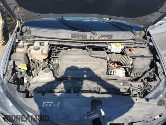 ✅ 2019 Chrysler Pacifica Hybrid Limited • VIN: 2C4RC1N78KR640153 • Лот: 85349195. Опубликован ранее на Copart с пробегом 102 444 миль. Бесплатный доступ к архиву аукционных продаж из США и подробный отчёт об истории автомобиля на DreamBid. Изображение 12.