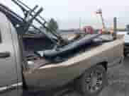 2005 Dodge 3500 SLT z VIN 3D7LS38C25G742321, wystawiony jako IAAI lot #41311486 z przebiegiem 244 511 mil mil oraz . Historia ofert i sprzedaży dostępna na DreamBid. Obrazek 6.