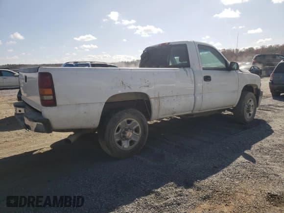 ✅ 2001 Chevrolet Silverado 2500HD • VIN: 1GCHC24181E332457 • Lot: 75826974. Wystawiony na Copart z przebiegiem Nie podano. Bezpłatny archiwum sprzedaży aukcyjnych z USA i szczegółowy raport historii pojazdu na DreamBid. Zdjęcie 3.