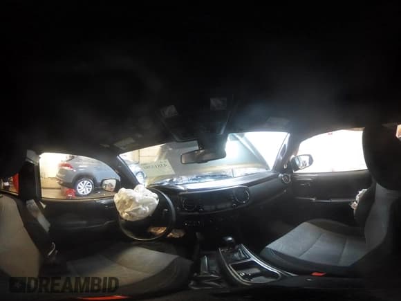 ✅ 2022 Toyota Tacoma SR • VIN: 3TMCZ5AN7NM533090 • Lot: 43813384. Listed on IAAI with 30,624 mi. Free auction sales archive from the USA and detailed vehicle history report at DreamBid. Image 18.