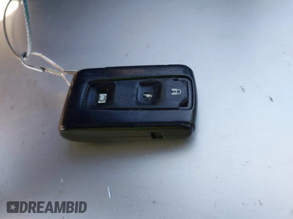 ✅ 2006 Toyota Prius • VIN: JTDKB20U063197518 • Lot: 41342184. Listed on IAAI with 186,105 mi. Free auction sales archive from the USA and detailed vehicle history report at DreamBid. Image 11.