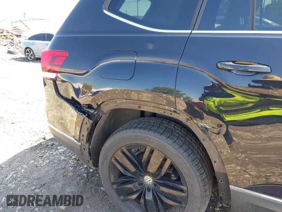 ✅ 2019 Volkswagen Atlas SEL • VIN: 1V2MR2CA6KC519772 • Lot: 43134948. Wystawiony na IAAI z przebiegiem 125 744 mil. Bezpłatny archiwum sprzedaży aukcyjnych z USA i szczegółowy raport historii pojazdu na DreamBid. Zdjęcie 20.