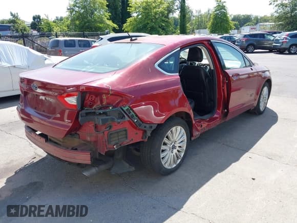 ✅ 2015 Ford Fusion SE Luxury • VIN: 3FA6P0PU5FR226595 • Lot: 42513587. Listed on IAAI with 116,471 mi. Free auction sales archive from the USA and detailed vehicle history report at DreamBid. Image 4.