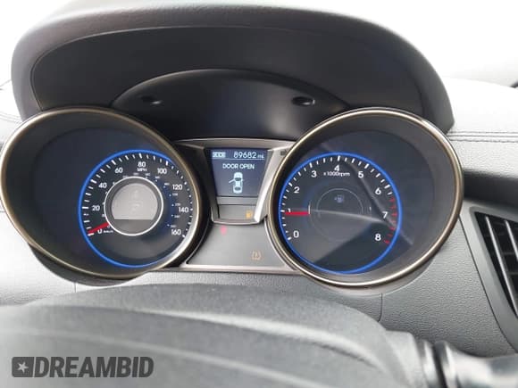 ✅ 2013 Hyundai Genesis Coupe 2.0T • VIN: KMHHT6KD3DU080174 • Lot: 42611726. Wystawiony na IAAI z przebiegiem 89 682 mil. Bezpłatny archiwum sprzedaży aukcyjnych z USA i szczegółowy raport historii pojazdu na DreamBid. Zdjęcie 7.