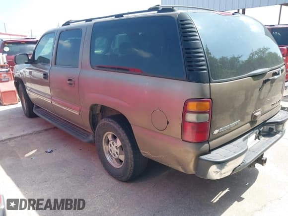 ✅ 2003 Chevrolet Suburban LT • VIN: 1GNEC16Z83J191651 • Лот: 42309641. Опубликован ранее на IAAI с пробегом Не указан. Бесплатный доступ к архиву аукционных продаж из США и подробный отчёт об истории автомобиля на DreamBid. Изображение 3.