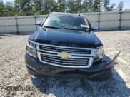 ✅ 2018 Chevrolet Suburban Premier • VIN: 1GNSCJKC1JR199271 • Lot: 52395935. Wystawiony na Copart z przebiegiem 216 083 mil. Bezpłatny archiwum sprzedaży aukcyjnych z USA i szczegółowy raport historii pojazdu na DreamBid. Zdjęcie 5.